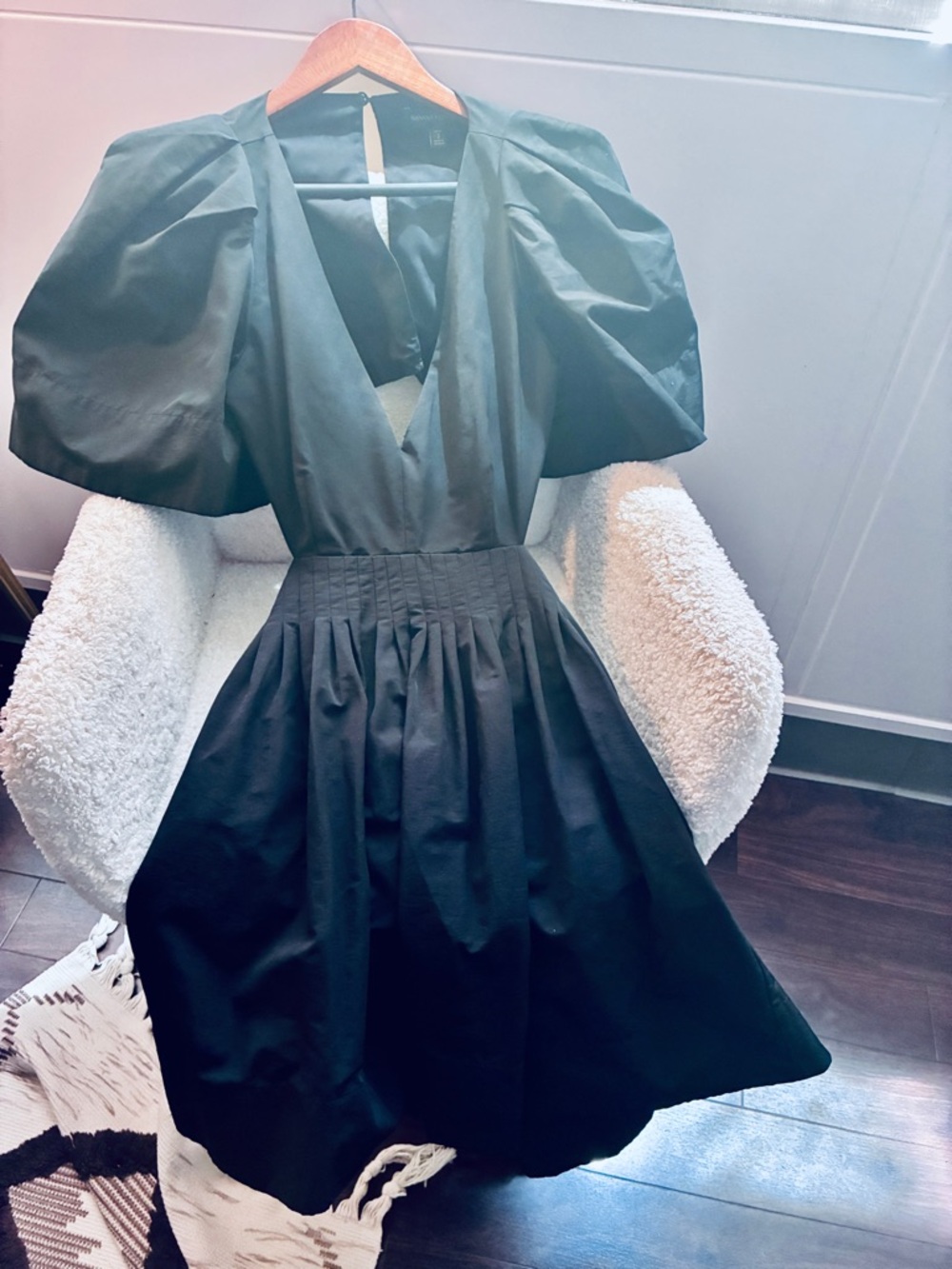 Banana Republic Emerald Puff-Sleeve Cutout Mini Dress - Picture 3 of 6